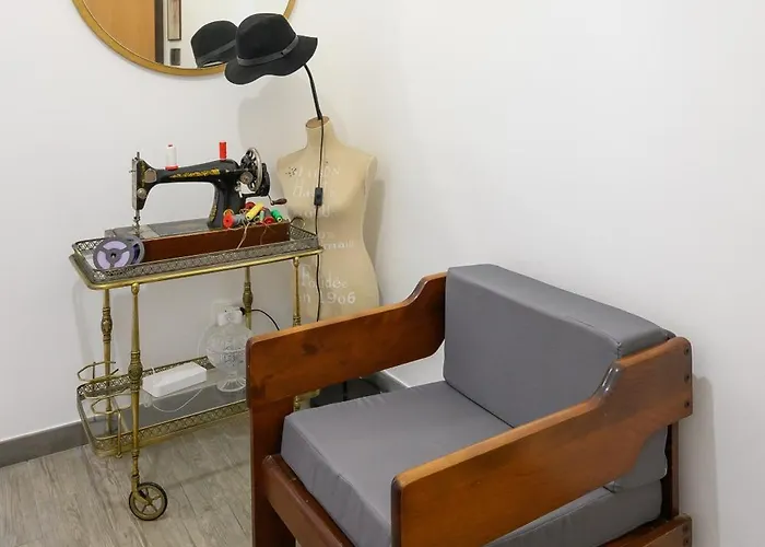 La Maison De La Couturiere *